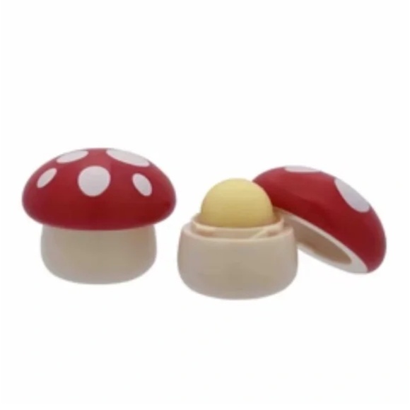 🍄NEW🍓Strawberry scented Red & White Mushroom Shaped Lip balm🍄🍄 - Picture 3 of 6